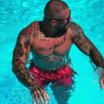 Matyas Viszlay Instagram - Ked už je tak škaredo vonku 😅 #summer #tattoo #gym #muscle #tattooboy #slovakboy #folow4folow #folowme #fitness #water PLAZA BEACH Resort
