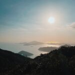 Mau Hou Cheong Instagram - 原本只打算走以往慣常的路線，由柏架山道走到陽明山莊，可在預備回程時，路徑紫羅蘭山的山徑入口時卻生出念頭：何不走一趟，因為很多次都會想若有機會也要走走這山，今日終償所願，走新的路程，看新的風景。 #紫羅蘭山 #violethill #hongkong #quehermoso #hiking
