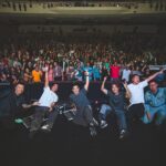 Mau Hou Cheong Instagram - 今年我們初嚐巡演是怎麼一回事，一段一段去實踐，試著學習調節時差，心情，狀態，諸多事情，靠自己同時更倚靠同行每一夥伴：隊友，樂手戰友，技術支援兄弟，隨團導演製作台燈聲人員，還有照顧我們一眾幕後兄弟姊妹，就像一座移動城堡，在不同難關前彼此拱衛，於今天回頭看，原來已走了這麼遠的路。 又走了三站北美城市，跟再多的熾熱靈魂相遇重聚，音樂一路在連繫彼此，十多年路程，很多時間在低著頭走，錯過不少風景同時，更忘了發現和感受很多知音其實一直陪在左右，自感反應遲鈍，在此陪罪了，衷心感激喜歡RubberBand音樂的每一位。 Fotos by @lai_shun 🫂 #ciaoworldtour #rubberbandhk #losangeles #toronto #vancouver North America
