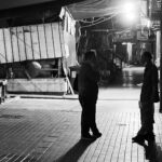 Mau Hou Cheong Instagram - 「明明我已晝夜無間踏盡面前路　 夢想中的彼岸為何還未到」 對不起，忍不住自動腦補大叔之間的心情起伏和人物設定，或者他們根本只在閒話家常，聊到明天放假有什麼計劃之類，辛勞一天，摘低口罩，寫意吞一啖雲，煙吸完，話題完，又分道揚鑣。 還是《尼古丁》更襯？ #miciudad #alanoche #quarrybay #hongkong Quarry Bay 鰂魚涌