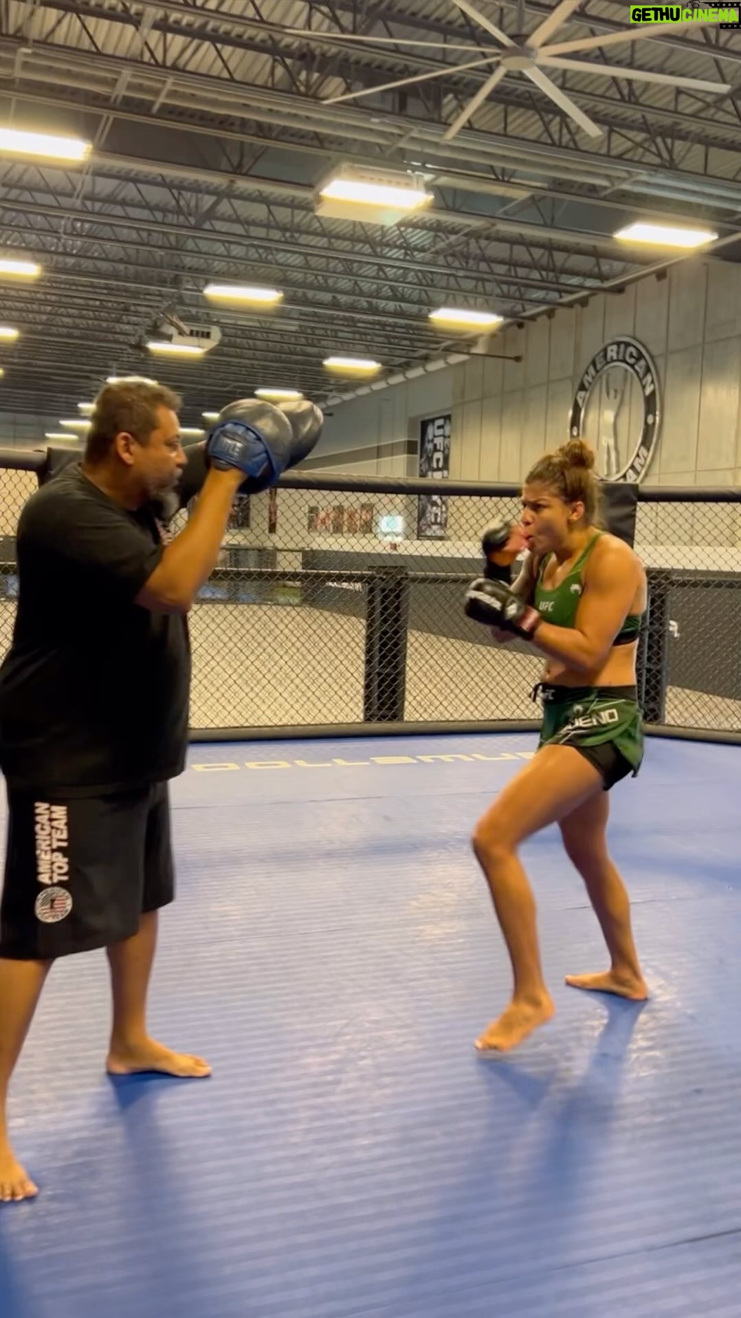 Mayra Bueno Silva Instagram - O trabalho não para @deoliveira_coach