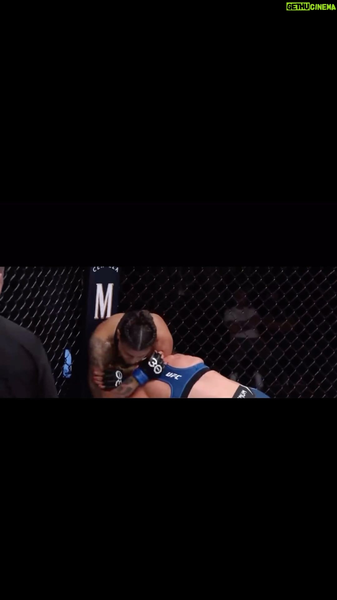Mayra Bueno Silva Instagram - Eu fiz isso e nada nem ninguém vai tirar isso de mim. American Top Team