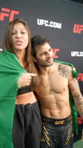 Mayra Bueno Silva Instagram - O encontro do campeão dos moscas com a desafiante ao título do peso-galo! 🏆 Que nota você dá para a dupla @Pantoja_Oficial e @Mayra_Sheetara? 🇧🇷 #UFC296