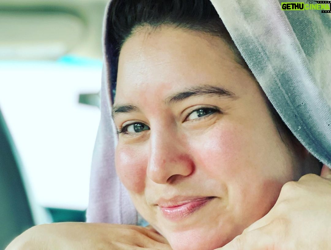 Mayra Hermosillo Instagram - ¿Qué te parece si amaneces y te enteras de que estrenan en Morelia? iiiiiiii. EL NORTE SOBRE EL VACÍO. Peliculón de Alejandra Márquez Abella. Me fui bien regaladota de este rodaje. ❤️❤️❤️❤️❤️