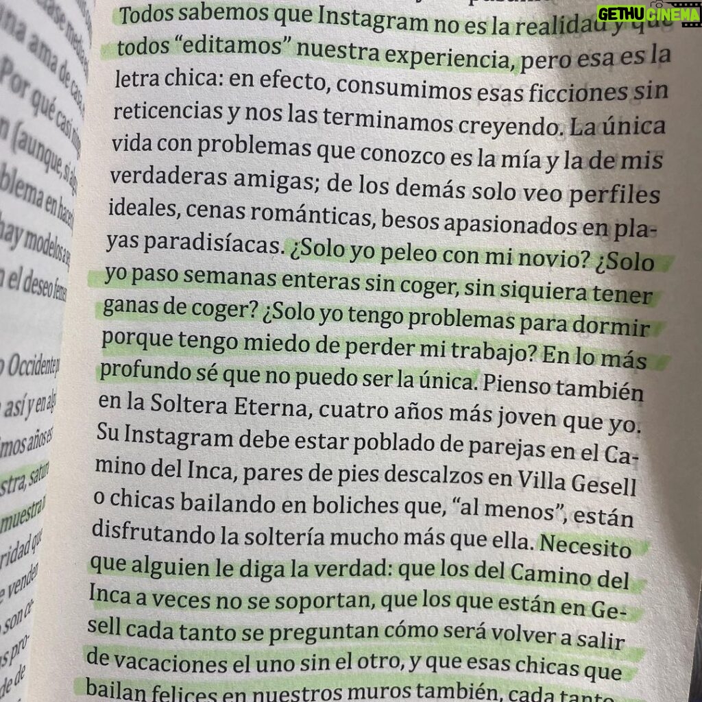 Mayra Hermosillo Instagram - A veces es mejor mostrar la sombra. Libro: #elfindelamor @tamtenenbaum