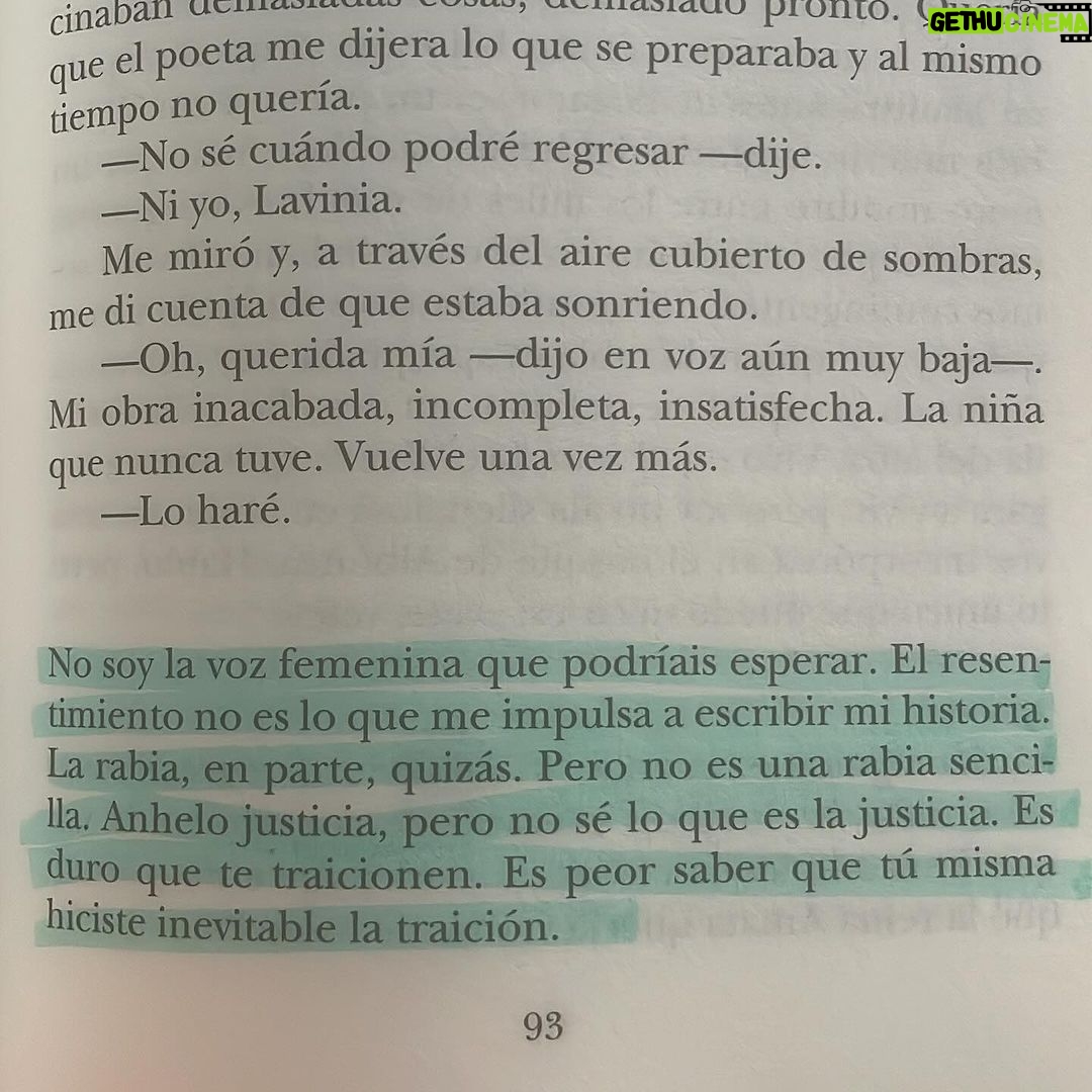 Mayra Hermosillo Instagram - Gracias por agarrarme fuerte para seguir adelante. Las palabras de amor son como los cantos de sirena y aunque me encanta, no deja de ser ¿Leyenda? Hoy por lo pronto disfrutaré de mi Sancho Panza, mi Thelma and Louise, Watson, las mosqueteras, la tribu :) Aunque ya no me están creciendo los huesos, duele igual crecer. Foto de una tarde con Letona y Denia 🌷🌷