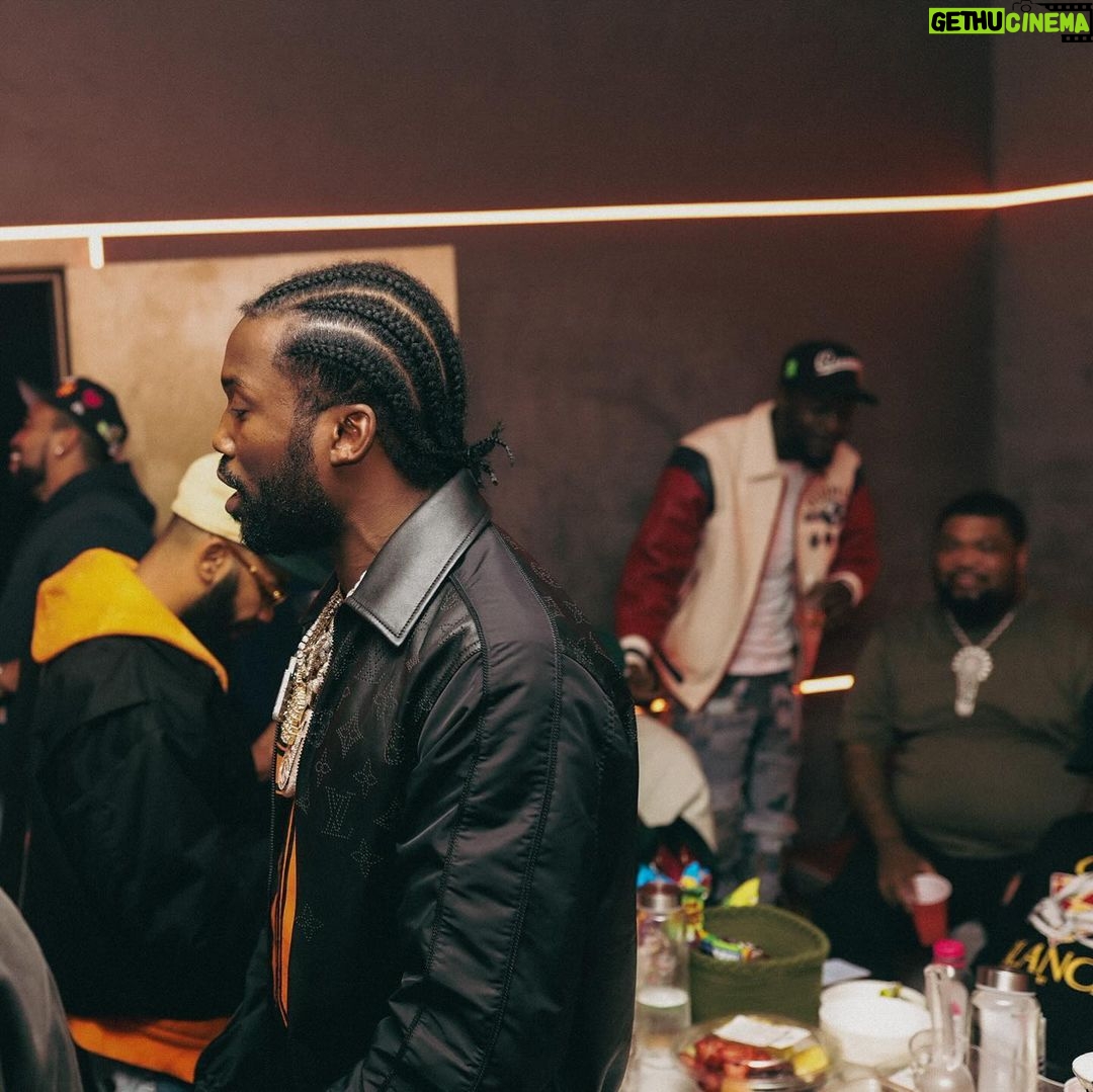 Meek Mill Instagram - 2 good to be true 🤷🏾♂️