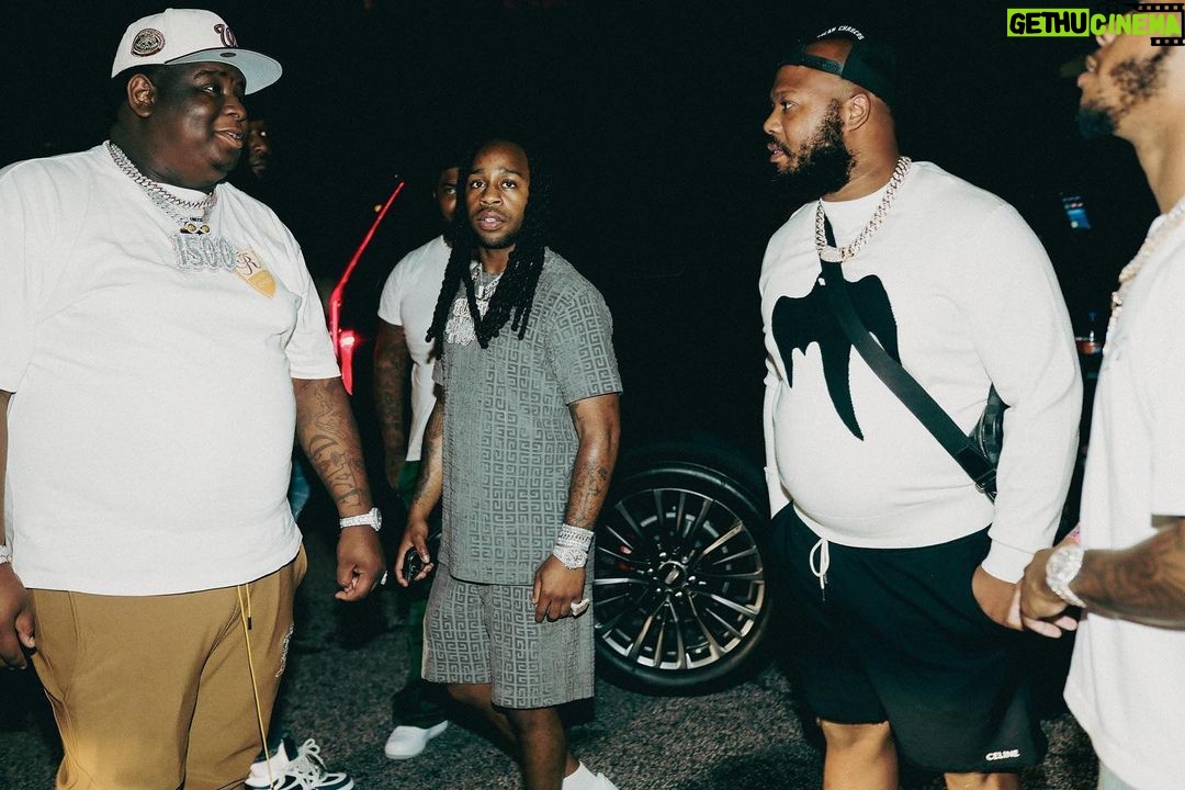 Meek Mill Instagram - In the Baltimore streets with the Baltimore streets ✨✨✨✨✨✨✨✨