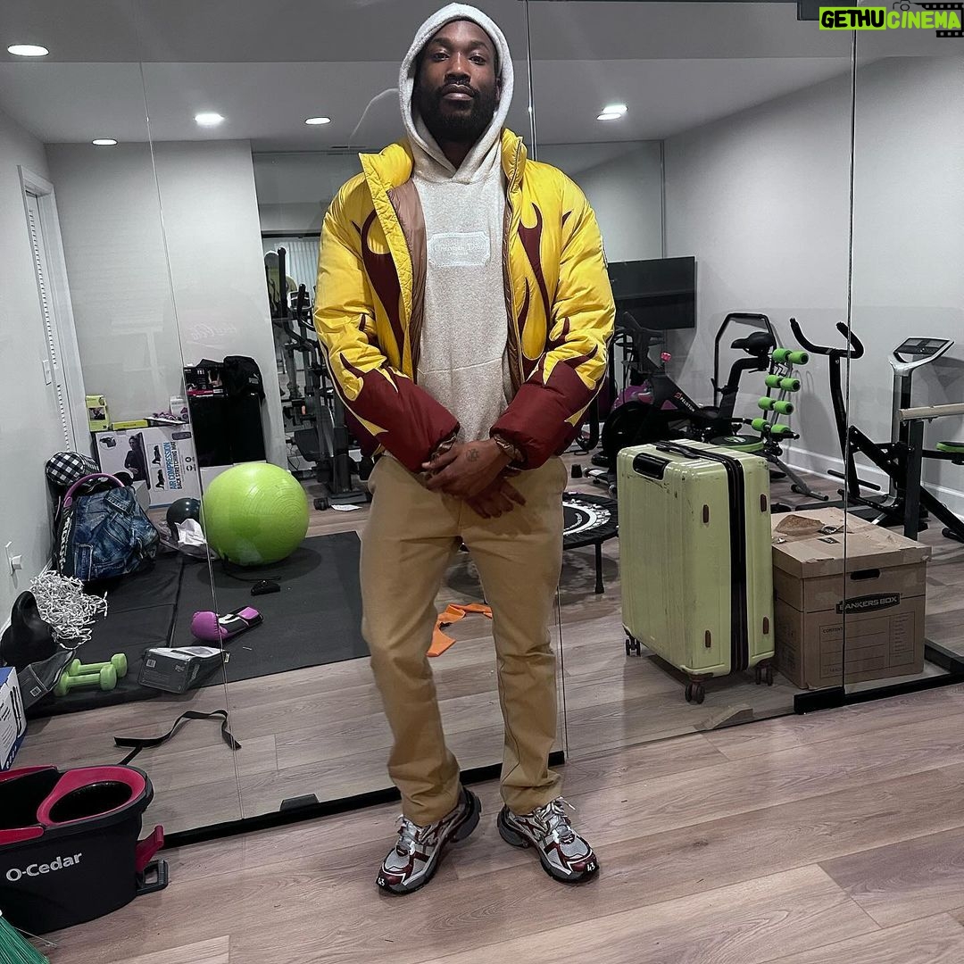Meek Mill Instagram - GETTING READY TO EAT UP 2024!!!!!!!!!!