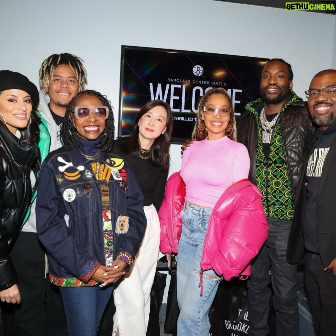 Meek Mill Instagram - Shout out to Clara and @reform on great Christmas event for the kids in Brooklyn! @brooklynnets @lala @cordae
