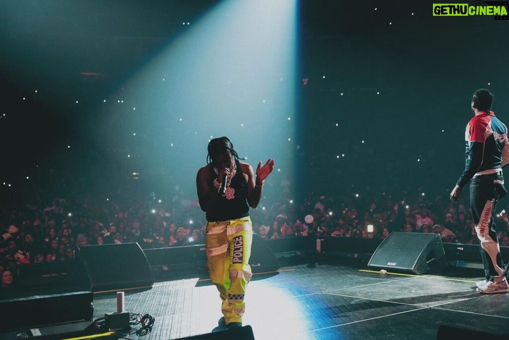 Meek Mill Instagram - @42_dugggg put on for Detroit tonight… and I love the way y’all don’t let the petty shit get to the point yall can’t be on the same stage …. The world needed to see that! RIP DEX OSAMA RIP JOOK