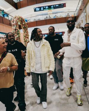 Meek Mill Instagram - 10 and up if you ______ in Philly 🫶🏾 @lildurk