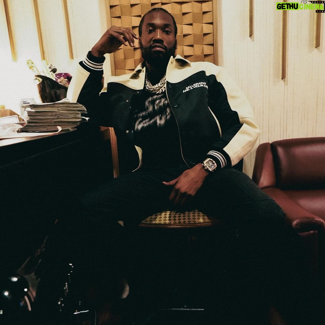 Meek Mill Instagram - ITS TOO GOOD TO BE TRUE π₯π₯π₯π₯π₯π₯π₯π₯βcomment your favorite song so far???