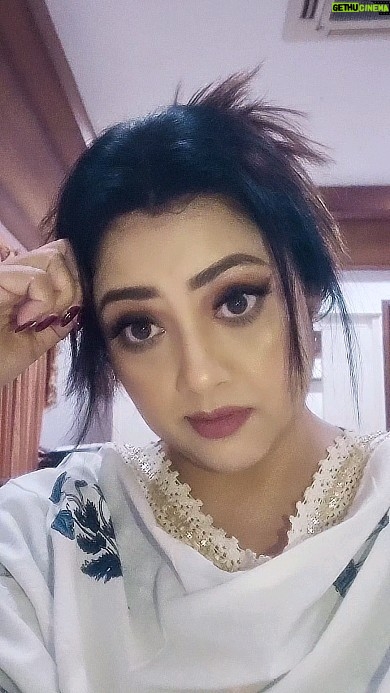Meena - 331.6K Likes - There's always time for some fun before starting work 😃
#funreels #firstreelof2024 #funtimes #happynewyear #happiness
