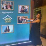 Meenal Sahu Instagram - Premiere night with the happy family ❤️ HMU - @suprabha_jadhav @suvriti_jain Styled by @superbhuti Clicked by @maharajwardhan @primevideoin @hatsoffproduction @jd_majethia @aatishkapadia @ratnapathakshah @rajbabbarmp @atulkulkarni_official @ayesha.jhulka @raunaqkamdar @sanahkapur15 PVR ICON, Infinity Mall, Andheri West, Mumbai