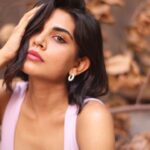 Meenal Sahu Instagram - Because it’s Summer 🍂☀️ Pic courtesy: @navneetbehal #portrait #photography #summervibes #random #explore #beauty #candid #instagood #instadaily #followforfollowback