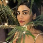 Meenal Sahu Instagram - @thelovefools evening! Beautiful place with delicious food. Recommend it to all my foodie friends ❤️ 📸 @pruutha (thanks for this one) #notanad #food #trendingreels #thelovefools The Lovefools