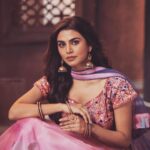 Meenal Sahu Instagram - New work💕 📸- @photography_videography1 #catalogue #catalogueshoot #portrait #ethnicwear #indianbeauty #indian #explore #followforfollowback #likeforlikes #followme #beauty #instadaily #foryou Mumbai, Maharashtra