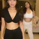 Meenal Sahu Instagram - With my Woman @saumyarazdan 💕 DC - @tracy_yhoo _yh @dojacat #dancereels #reels #fashion #intagram #explore #trending #likesforlike #beauty #meenalsahu #followforfollowback #dojacat