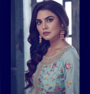 Meenal Sahu Instagram - 💕

#catalogue #print #printshoot #beautifull #followforfollowback #likeforlikes #ethnicwear #indianbeauty #indianwear #instdaily #instagood #instagram #explore #explorepage #me #meenalsahu