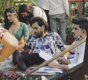 Meenal Sahu Instagram - Day 1 on the sets of #mainherobollrahahu ❤️
@the_parthsamthaan @sidluther @ektarkapoor @samkhan @aashipurohit2