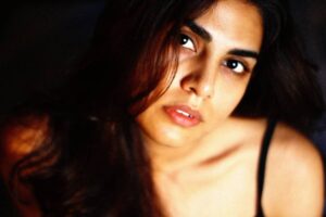 Meenal Sahu Instagram - Just looking.

#portrait #nomakeup #stare #lockdownclicks #athome