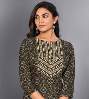 Meenal Sahu Instagram - Pick your favourite❤️ @houseoflaxmipati 

#catalogue #catalogueshoot #fashion #clothing #ethnicwear #print #onlineshopping #onlineshop #likeforlikes #followforfollowback #foryou #love #kurti #instadaily #instagood #instagram #photoshoot #photooftheday #myself #beautiful #followme #meenalsahu #love