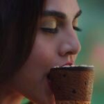 Meenal Sahu Instagram - New work for #havmor ❤️ @greenchutneyfilms #havmoricecreams #worldcone #advertisement #ad #actor #explore Mumbai, Maharashtra