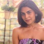 Meenal Sahu Instagram - 🌸 #portrait #random #photo Bandra West