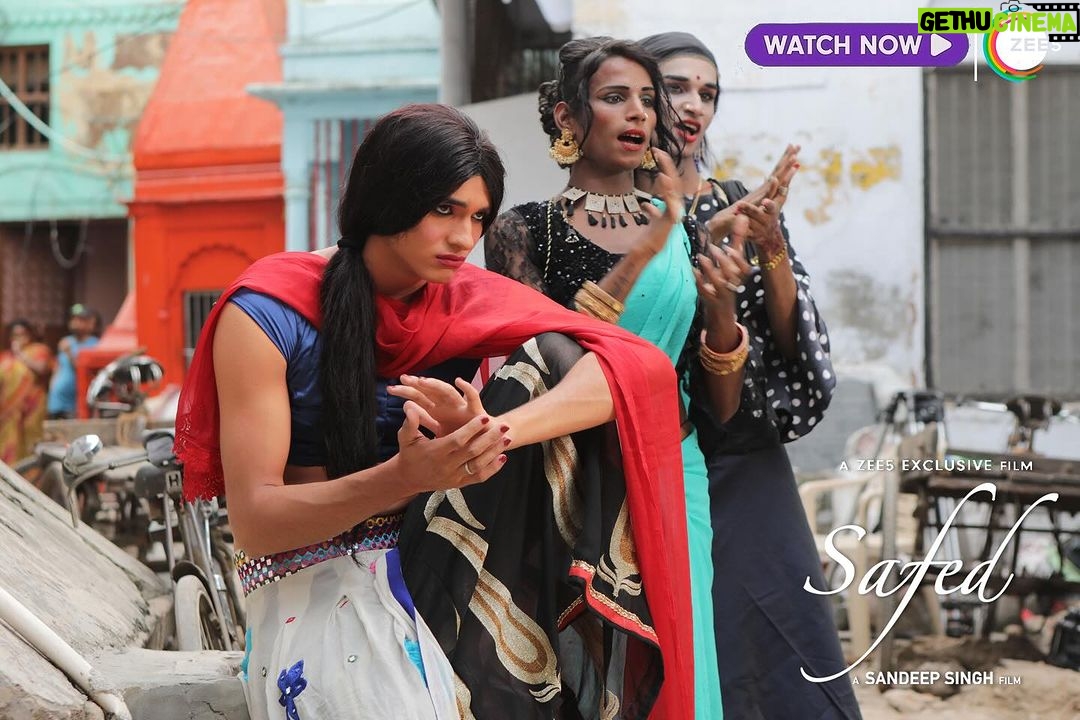 Meera Chopra Instagram - Our #Safed in Making. A film by @officialsandipssingh Watch Now on @Zee5 @verma.abhay_ @meerachopra @barkhasengupta @chhaya.kadam.75 @jameel.mumbai @officiallegendstudios @anandpandit ajay.harinathsingh @vinod.bhanushali @zafarmehdishaikh @the_vishal_gurnani @juhiparekhmehtaofficial @Zee5global @Safedthefilm @thewriteinsaan @sameerhallim @dopanirbanchatterjee @innovativeraaj @rahulomreniwal @samantchauhan @rekha_bhardwaj @theshailhada @shashisuman_ @jazimsharma @monty_bassist @jahaanshah @sonunigamofficial @shilparao @imsuvarnatiwari @subhankardeyofficial @lyricistmehboob @amturazofficial @mahimmabhardwaj #MohanJutley #MunnaDhiman @lyricsoham @meghdeep_bose @deepaksahupr @siddhartgarima @mallika_Dutt #SrinivasAbrol @paragnm @imsubhashshinde @anuppdev @nishantcshekhar @paragmaniar09 @vickkyidnaaniphotography @alaukikdesaiofficial @rsmediastudio @mantraa_luminosity @amitbwadhwani_ @neetu._.singh @amityeye @simmikent @Banaras_k_pandey_ji @AbhishekNaryan @dr_adobe @officialprimefocus @realtouchstudiopvt.ltd @prasad_corp @amitjalan #AradhanaSoundService @ashirwad_hadkar @alokpunjani #BhaskarSharma @tosiefshaikh @studiounees #SunilKumarAgarwal #SujitSinghare #NarendraMathura @Ruchikaduttsharma #RaviSuryavanshi #VivekRAgarwal @maansizerosix sakshikjjw @kklordbosco #YashSingh thepulkiitsharma @majiddshaikh_ @samrin.skh @imaan_darbar @ameyakhanwalkar @abhyuday_pandey08 #safedonzee5