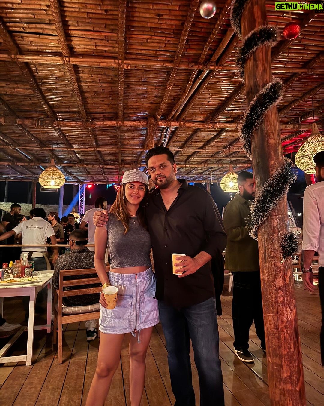 Meera Chopra Instagram - Happy new year. Looking forward to 2024!!