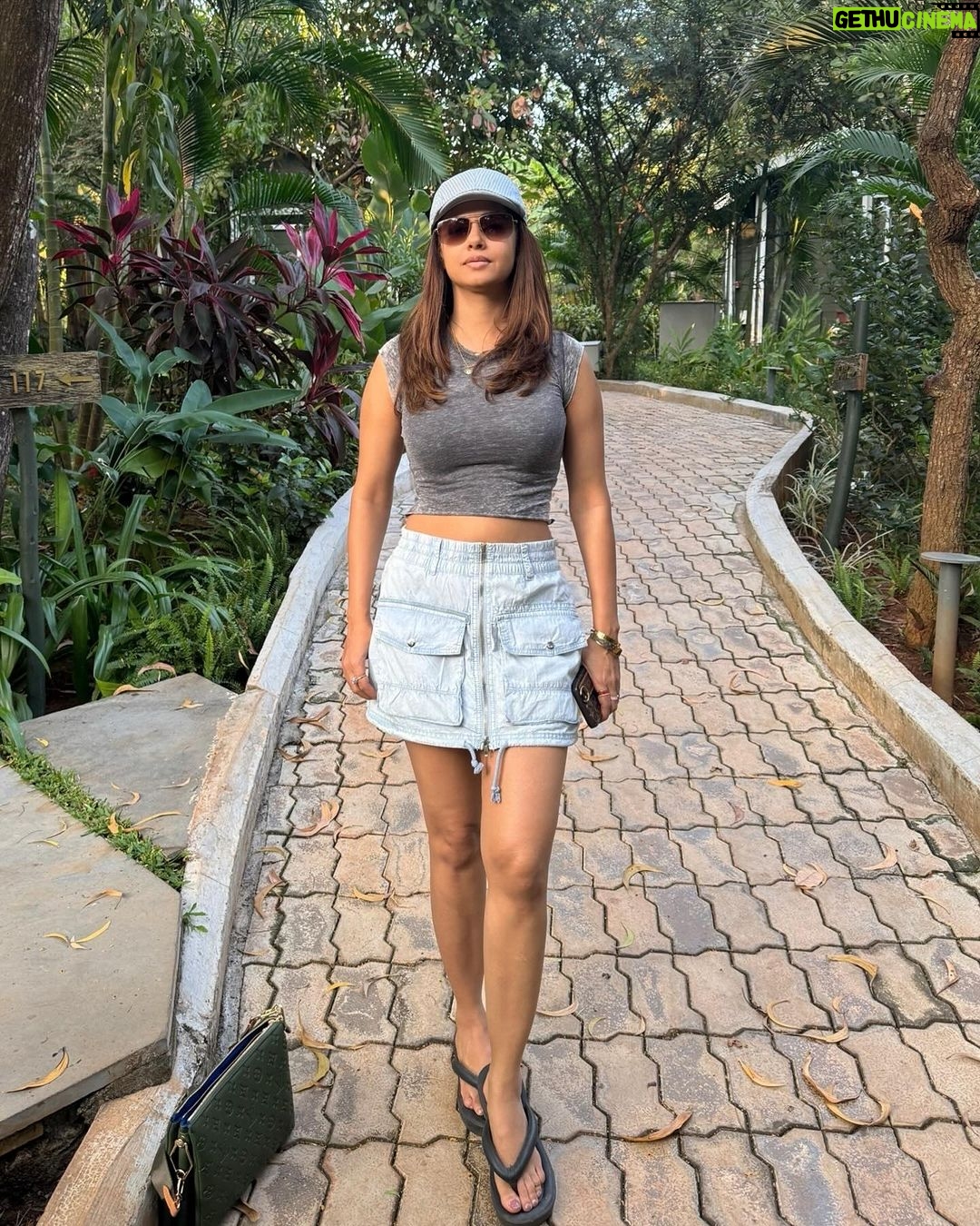 Meera Chopra Instagram - Happy new year. Looking forward to 2024!!