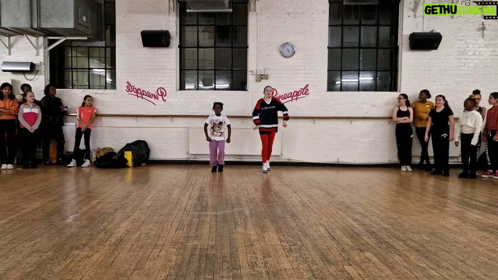 Meesha Garbett Instagram - FEELING very humble that 92 AMAZING people took my class today. Here is the adorable @dreamwithjanai the SMILE 😃 at the end is EVERTYTHING for me also special thankyou to @winterjarrettglasspool Who plays AMANDA THRIPP in the film for coming 😍 @pineappledancestudios #humble #proud #pineappledancestudios #redberetgirl #matilda #matildathemusical #matildamovie @netflixuk @sonypicturesuk