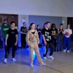 Meesha Garbett Instagram - @diversitystudio amazing class from @realperrikiely @warrenrussell_ @starrkiely #diversitydance #ashleybanjo @ashleybanjo #diversitystudio #namedcollective #jordans #jordan4 #offwhite