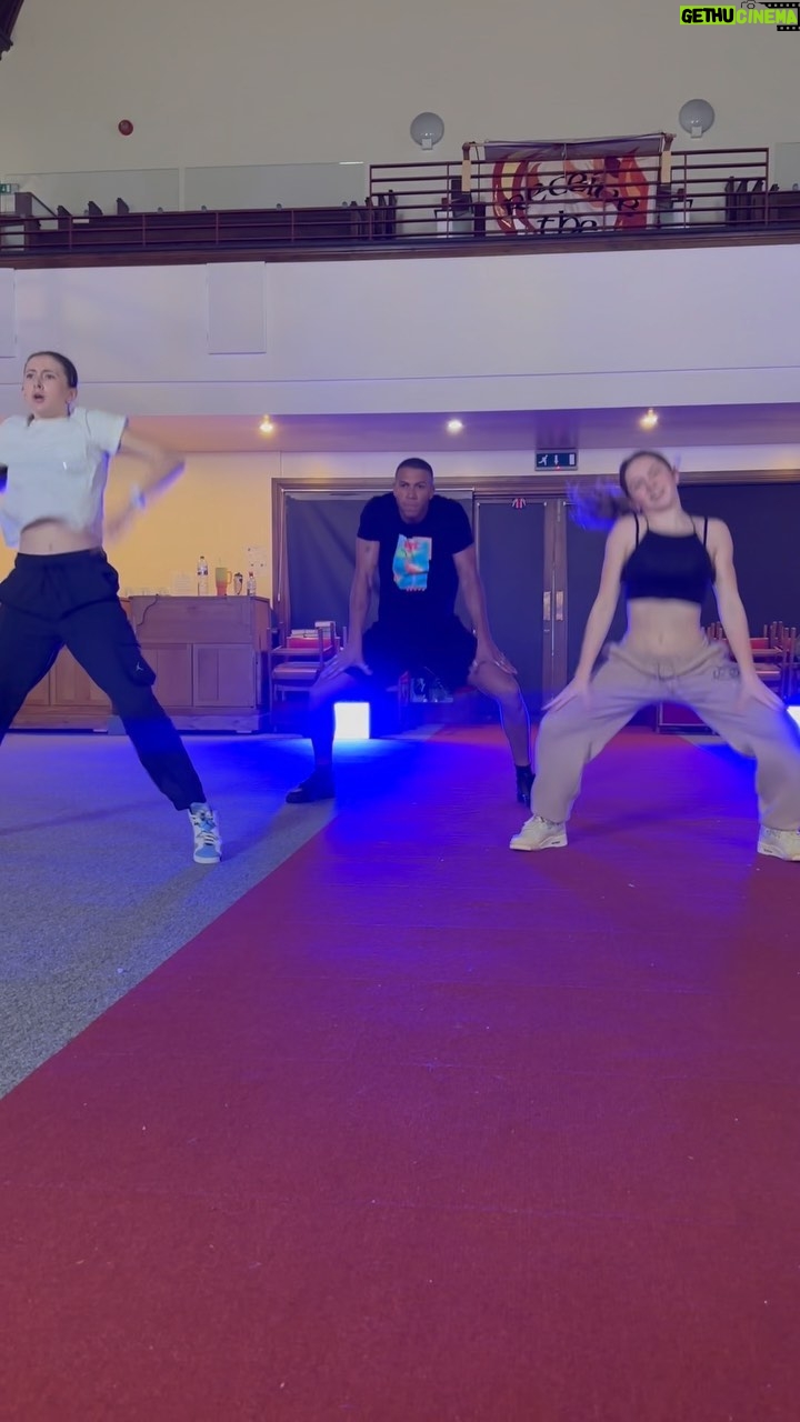 Meesha Garbett Instagram - Was amazing to be back training @diversitystudio loved this class with @nathanramsayy π₯ @diversity_official #diversitystudio #diversity #diversitydance #redberetgirl #meeshagarbett #14yearsold #namedcollective #jordan4 #offwhitejordan4 #jordan