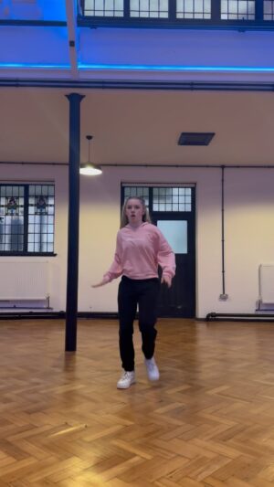 Meesha Garbett Instagram - @diversitystudio_ @nathanramsayy Loved this choreo ❤️‍🔥 

@nathanramsayy choreography
🔥

#dancer #redberetgirl #diversity #diversitydancestudio #matildamovie