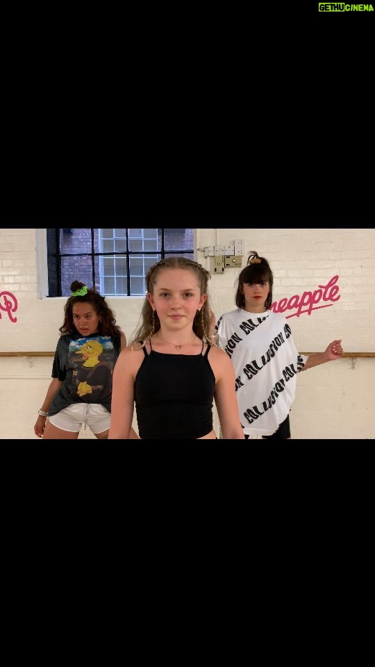 Meesha Garbett Instagram - Throwback to my first #commercialdance class @pineappledancestudios thanks @lizzie_mcconachie got me a passion for commercial I now love it. #vibe was 🔥 #pineappledancestudios #meeshagarbett #redberetgirl #twerk @headnodagency