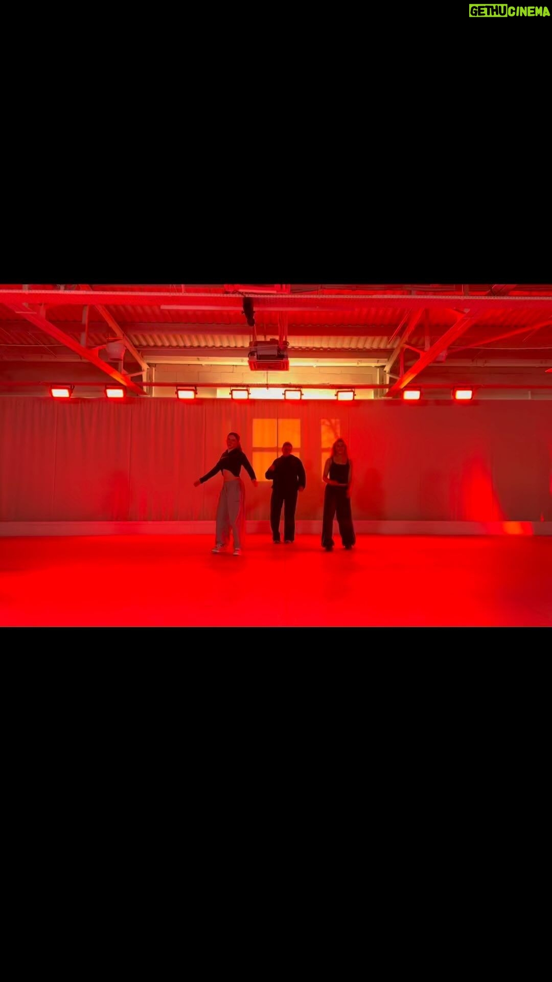 Meesha Garbett Instagram - Loved this class with @joshuabasepilmore at @keeleigh_choreography intensiveš„Thank you for an amazing dayyy #meeshagarbett #dancer #rihanna #sos