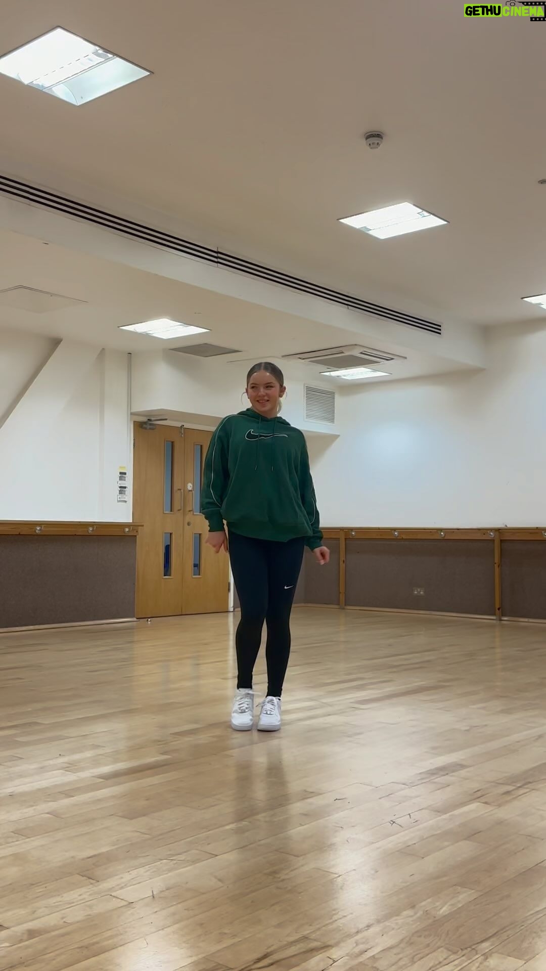 Meesha Garbett Instagram - Nike clothes really bring out the best in me and enhance my confidence whilst performing. @nike Go to the Nike website (link in bio) to check out styling options! #teamnike #niketeens #nikedance #ad