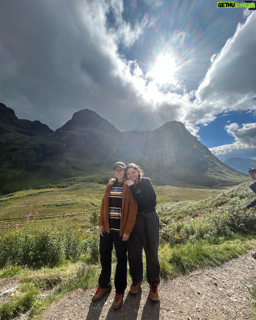 Megan Stalter Instagram - In love with Scotland and Maddie 🖤