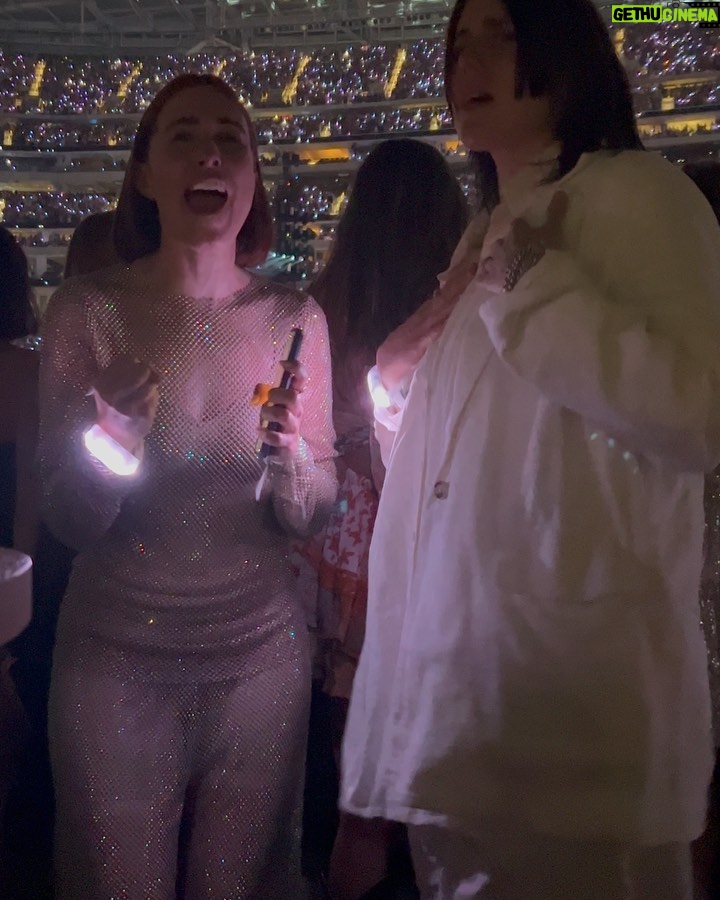 Megan Stalter Instagram - We had such an amazing time opening for @taylorswift and @haimtheband !! When Taylor’s team reached out to us about opening her LA show by making out on stage for 45 minutes we thought OKAY this girl really is for the gays :) Thank you @mad_libb and @freepeople as well for sponsoring our show 🌷💗