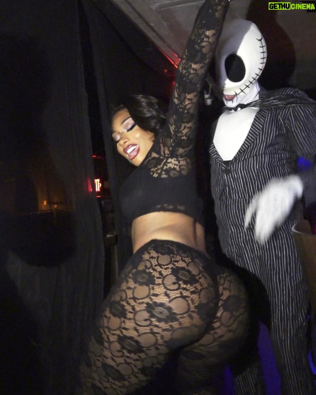 Megan Thee Stallion Instagram - 🎃tune in Monday hotties 🖤