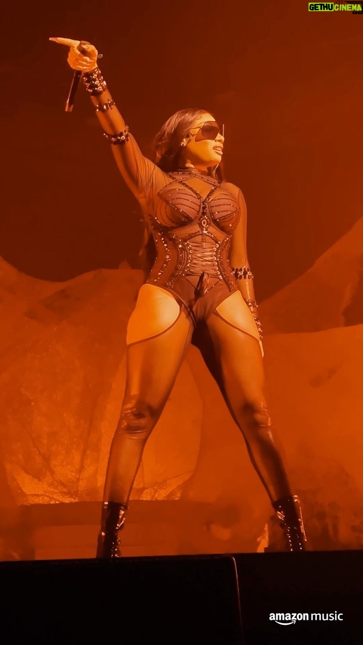 Megan Thee Stallion Instagram - The Hotties pulled up for your Hot Girl Coach!! Have you seen my performance on #amazonmusiclive? Watch it now on @primevideo @amazonmusic