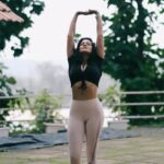 Megha Gupta Instagram - Haaanji, now that the festivities are out and we are coming back to ourselves, what’s the plan ? Are you the “new year new me” category or the “argh whatever, it’s all the same” or the “whatever the day be, I got this”. I fall in the “I got this, no matter what” category. It’s taken me years to come to a holy bible for Biohacking, something I’ve worked very hard for, applied and seen what works, what doesn’t and we all intend to sit together and work through our pain points and take good to great and great to phenomenal. 14th, Sunday, 11 am. Join us. Link in Bio. #yoga #health #wellness #yog #asana #inversions #heal #biohacking #Masterclass