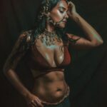 Megha Gupta Instagram - ʏᴏᴜʀ ᴀɴɢᴇʟꜱ ᴡɪʟʟ ꜱᴇɴᴅ ʏᴏᴜ ᴛᴏ ꜱᴏᴍᴇ ᴠᴇʀʏ ᴅᴀʀᴋ ᴘʟᴀᴄᴇꜱ ʙᴇᴄᴀᴜꜱᴇ ʏᴏᴜ ᴀʀᴇ ᴛʜᴇ ʟɪɢʜᴛ. ᴍɪɴᴇ ᴅᴇꜰɪɴɪᴛᴇʟʏ ꜱᴇɴᴛ ᴍᴇ ᴏɴ ᴀ ʀᴏʟʟᴇʀ ᴄᴏᴀꜱᴛᴇʀ, ʟɪᴛᴇʀᴀʟʟʏ. ɪ ʀᴇᴍᴇᴍʙᴇʀ ᴀ ᴛɪᴍᴇ ᴡʜᴇɴ ɪ ꜰᴏᴜɴᴅ ᴍʏꜱᴇʟꜰ ɪɴ ᴅɪꜱɴᴇʏ ᴡᴏʀʟᴅ, ᴏʀʟᴀɴᴅᴏ, ᴊᴜꜱᴛ ᴄᴏᴜᴘʟᴇ ᴏꜰ ᴡᴇᴇᴋꜱ ᴀꜰᴛᴇʀ ʟᴏᴏꜱɪɴɢ ᴘᴀᴘᴀ. ᴅᴏɴ’ᴛ ᴀꜱᴋ ᴍᴇ ʜᴏᴡ ᴡʜᴀᴛ ᴡʜᴀᴛ ᴡʜᴇʀᴇ ᴡʜʏ, ʙᴜᴛ ɪ ᴄʟᴇᴀʀʟʏ ʀᴇᴍᴇᴍʙᴇʀ ʙᴇɪɴɢ ᴏɴ ᴛʜᴇ ᴍᴏꜱᴛ ꜱᴄᴀʀʏ (ᴀᴛ ᴛʜᴀᴛ ᴘᴏɪɴᴛ) ʀᴏʟʟᴇʀ ᴄᴏᴀꜱᴛᴇʀꜱ, ᴡʜɪᴄʜ ɪ ᴅɪᴅɴ’ᴛ ʀᴇᴀʟʟʏ ᴡᴀɴᴛ ᴛᴏ ʙᴇ ᴏɴ (ᴀɢᴀɪɴ, ᴅᴏɴ’ᴛ.) ᴀɴᴅ ɢᴏɪɴɢ ᴛʜʀᴏᴜɢʜ ᴀ ʀᴏʟʟᴇʀ ᴄᴏᴀꜱᴛᴇʀ ᴏꜰ ꜱᴀᴅɴᴇꜱꜱ ᴀɴᴅ ꜰᴇᴀʀ ᴀɴᴅ ʟᴏꜱꜱ ᴀɴᴅ ᴍʏ ʜᴇᴀʀᴛ ʙᴇᴀᴛɪɴɢ ꜱᴏ ꜰᴀꜱᴛ ᴛʜᴀᴛ ɪᴛ ᴍɪɢʜᴛ ꜱᴛᴏᴘ. ɪ ᴡᴀꜱ ᴛʜᴇ ꜱᴀᴅɴᴇꜱꜱ ꜱᴏᴜʟ ɪɴ ᴛʜᴇ ʜᴀᴘᴘɪᴇꜱᴛ ᴘʟᴀᴄᴇ ᴏɴ ᴛʜᴇ ᴘʟᴀɴᴇᴛ. ᴛʜᴀᴛ ᴡᴀꜱ 7 ʏᴇᴀʀꜱ ᴀɢᴏ. ᴛʜᴀᴛ ꜰᴇᴇʟɪɴɢ ꜱᴛɪʟʟ ꜰᴇᴇʟꜱ ꜰʀᴇꜱʜ. ɪ ᴡᴀꜱ ɪɴ ᴅᴇᴇᴘ ᴘᴀɪɴ. ɪ ᴅɪᴅɴ’ᴛ ᴋɴᴏᴡ ʜᴏᴡ ᴛᴏ ᴘʀᴏᴄᴇꜱꜱ ɢʀɪᴇꜰ, ɪ ᴅɪᴅɴ’ᴛ ᴋɴᴏᴡ ɴᴏᴛʜɪɴɢ ᴀʙᴏᴜᴛ ꜱᴛʀᴇꜱꜱ ᴍᴀɴᴀɢᴇᴍᴇɴᴛ. ɪ ᴡᴀꜱ ᴏɴ ᴀᴜᴛᴏ ᴘɪʟᴏᴛ. ʟᴇᴛᴛɪɴɢ ʟɪꜰᴇ ᴛᴀᴋᴇ ᴏᴠᴇʀ ᴍʏ ᴅᴀʏꜱ, ᴀ ᴄᴏᴍᴘʟᴇᴛᴇ ʙʟᴜʀʀ. ɪ ᴡɪꜱʜ ꜱᴏᴍᴇᴏɴᴇ ʜᴀᴅ ᴛᴏʟᴅ ᴍᴇ ᴛʜᴇɴ, ᴡʜᴀᴛ ɪ ᴋɴᴏᴡ ɴᴏᴡ, ᴡʜɪᴄʜ ɪꜱ ᴡʜʏ ɪᴛ’ꜱ ᴍʏ ᴘᴇʀꜱᴏɴᴀʟ ᴍɪꜱꜱɪᴏɴ ᴛᴏ ᴍᴀᴋᴇ ꜱᴜʀᴇ ɴᴏ ᴏɴᴇ ʜᴀꜱ ᴛᴏ ɢᴏ ᴛʜʀᴏᴜɢʜ ᴡʜᴀᴛ ɪ ᴅɪᴅ, ᴀꜱ ᴍᴜᴄʜ ᴀꜱ ɪ ᴄᴀɴ. ᴛᴜʀɴɪɴɢ ᴘᴀɪɴ ɪɴᴛᴏ ᴍᴇᴅɪᴄɪɴᴇ ɪꜱ ɴᴏᴡ ᴍʏ ꜱᴜᴘᴇʀᴘᴏᴡᴇʀ. ᴛʜᴇ ꜱᴏᴜʀᴄᴇ ꜱᴀɪᴅ, ʏᴏᴜ ᴀʀᴇ ᴛʜᴇ ʟɪɢʜᴛ, ᴀɴᴅ ɴᴏᴡ ɪᴛ’ꜱ ᴛɪᴍᴇ ᴛᴏ ᴍᴀᴋᴇ ᴛʜᴇ ʟɪɢʜᴛ ᴏꜰ ᴏᴛʜᴇʀꜱ ꜱʜɪɴᴇ ʙʀɪɢʜᴛᴇʀ. ᴀʀᴇ ʏᴏᴜ ᴡɪᴛʜ ᴍᴇ ? #india #indian #lifejourney #boho #gypsy #friday #realTalk #meghagupta #tribalhuman #tribal #tribesofindia