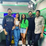 Megha Thomas Instagram - @hit967fm 💃🏻 @binupappu @nyla_usha @jeanmarkose @arfaz_iqbal #adaytoremember #dubai #bharathacircus #promotion #hitfm