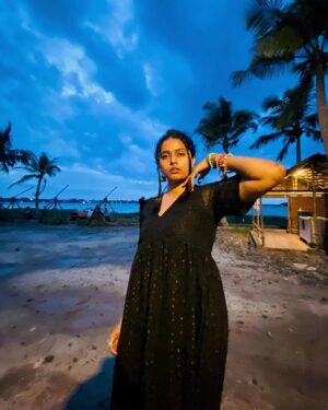 Megha Thomas Instagram - #bohemian 

I know how deep the ocean can be and I can see how deep blue the sky is… 

📸 & MUA - @fabricate_yourstyle by @sharon_augustine14 

#deep #blue #sky #ocean #photography