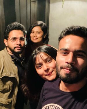 Megha Thomas Instagram - ♾♥️

#family #constant #january #birthdaybash #bro #sista #jiju #banglore #nighttoremember #megstapose #meghakehadhein