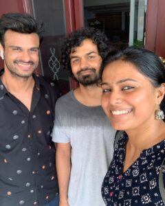 Megha Thomas Instagram - Jasleen ♥️ #hridayam #memories #megstapose #meghakehadhein @vineeth84 @pranavmohanlal @o_viswajith @visakhsubramaniam @divigeorge @aswath_lal @jishnusreekumar11 @zo_muchmore @rohan_mathen @jojojoseofficial @tinson.thomas.20