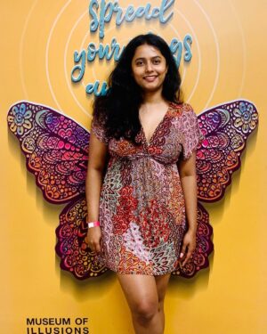 Megha Thomas Instagram - Illusion ✨

#illusion #delhi #travelgram #mandalas #prints #colorful #colors #happy #hooman #yellow